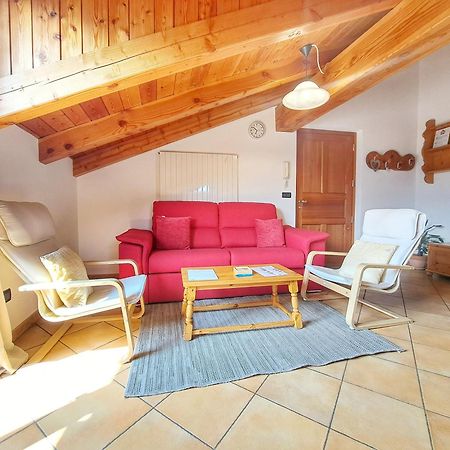 Casa Alpina - Sarre Lägenhet Aosta Rum bild